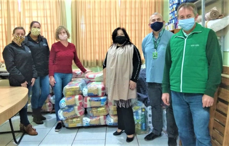 ASSISTÊNCIA SOCIAL RECEBE ALIMENTOS